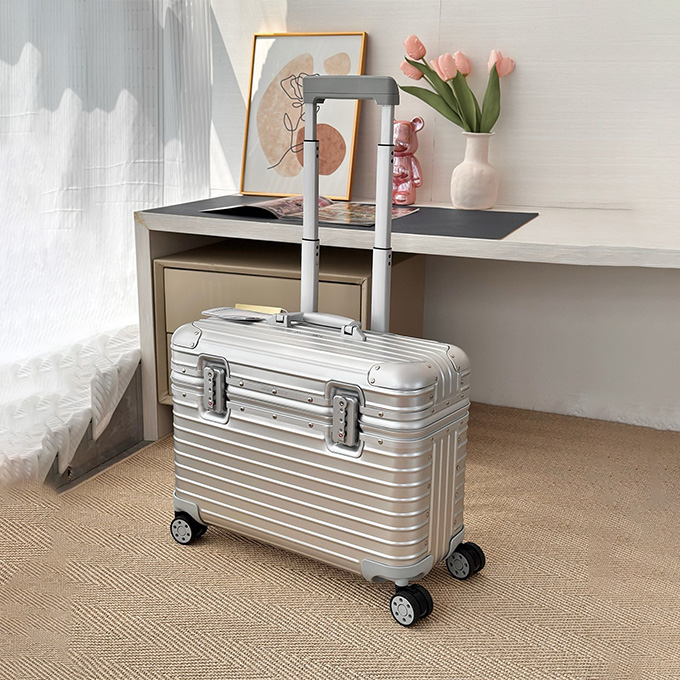 rimowa original aluminum pilot suitcase